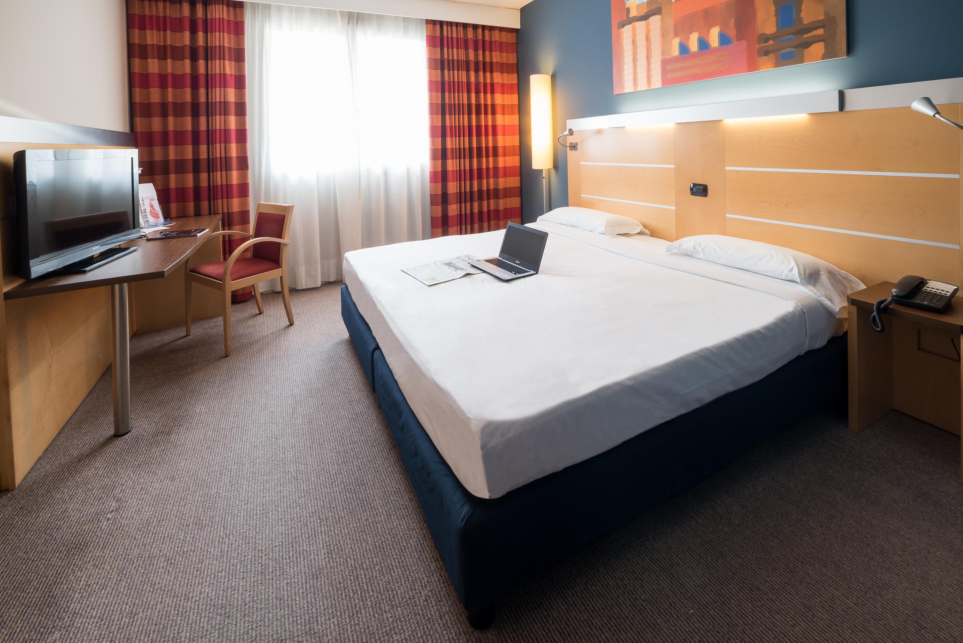 Idea Hotel Torino Mirafiori Ngoại thất bức ảnh